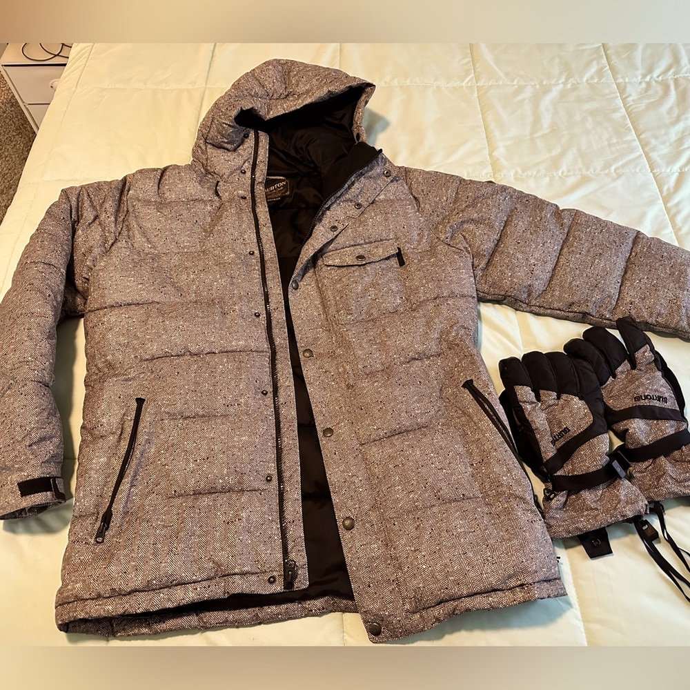 Burton Dryride Snowboard Parka Jacket w/matching Gloves Men’s Sz. Medium